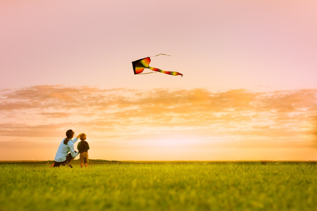 flying a kite kid-friendly outdoor activities